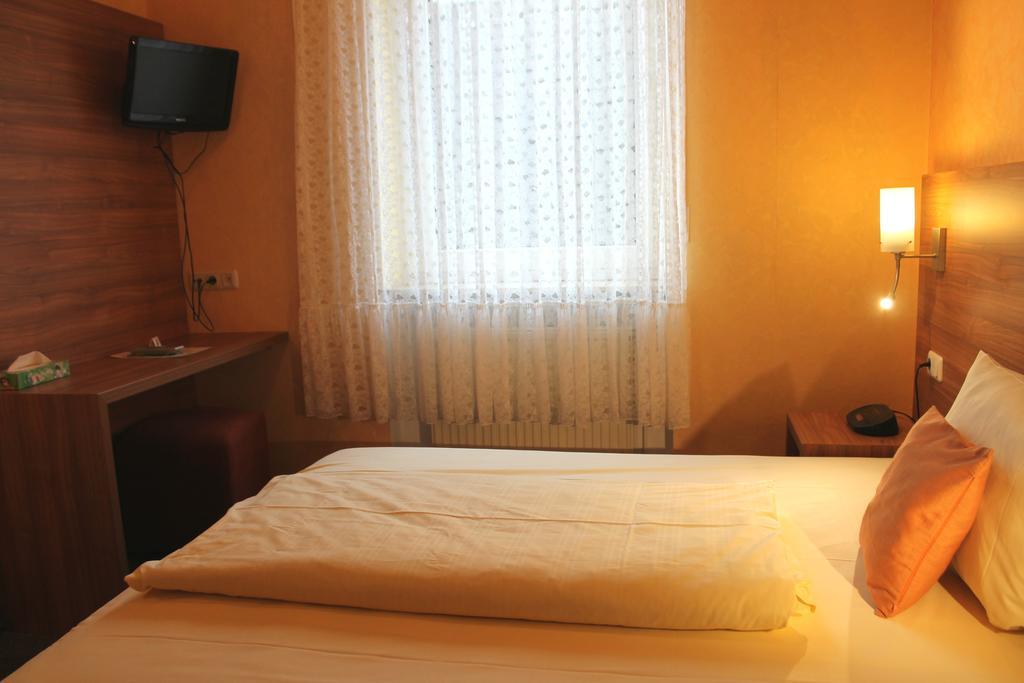 Hotel Zur Lindenau Rüdesheim am Rhein Exteriér fotografie